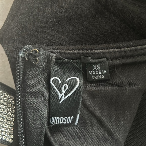 Windsor Black Plunge Neckline Dress - Picture 8 of 13